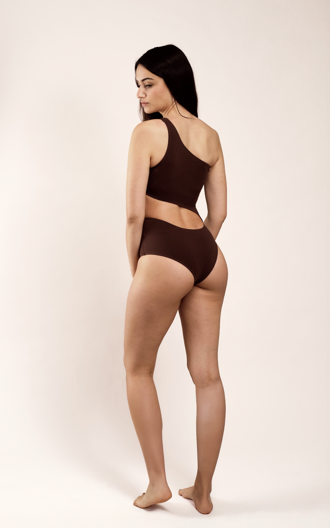 NEREIDE swimsuit – Sculpting & asymmetrical
