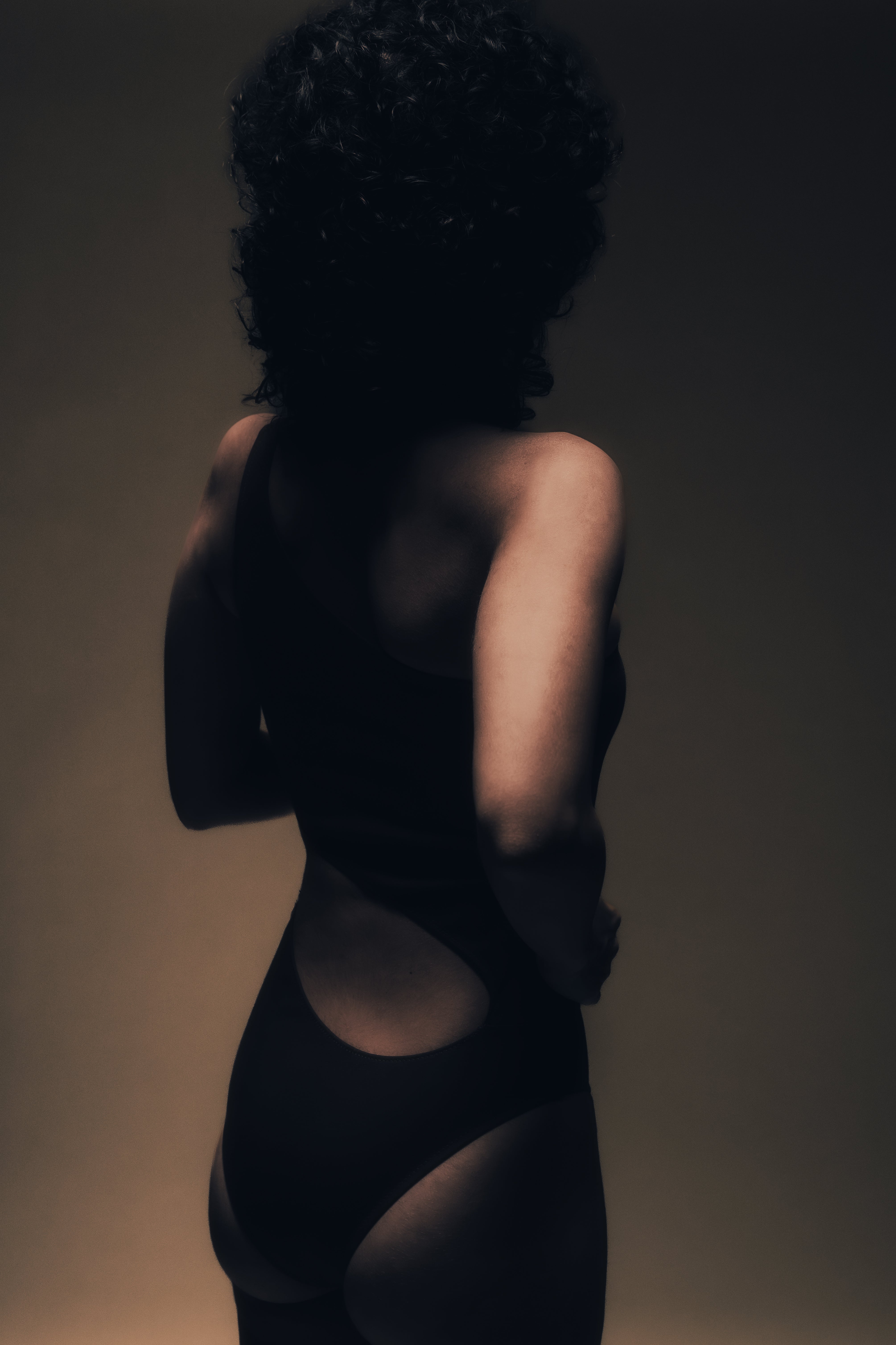 NEREIDE swimsuit – Sculpting & asymmetrical